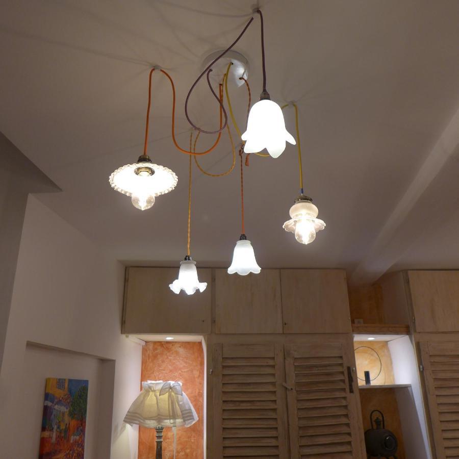 Hirondelle En Provence 3*